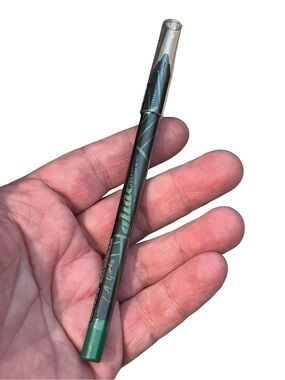 LA Girl Green Eyeliner Pencil Limelight FINAL PRICE DROP